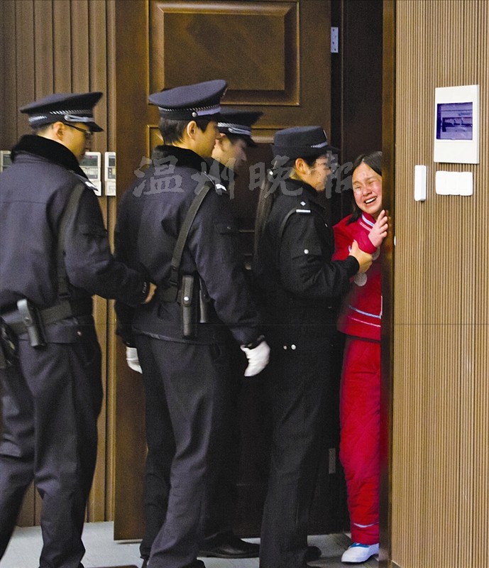 被家暴杀夫获刑15年的案例被家暴杀夫获刑案例深度解析，法律如何对待家暴与自我防卫的界限